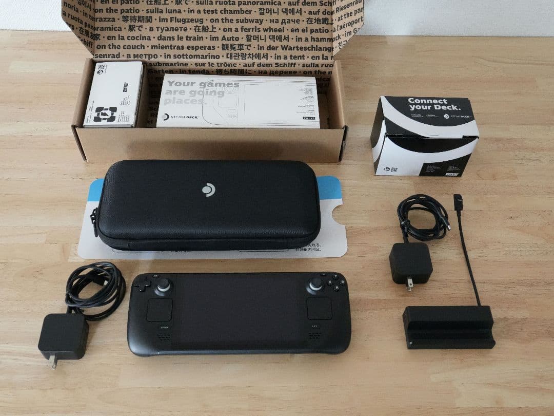 SteamDeck 256GB LCD（Docking Station付き）