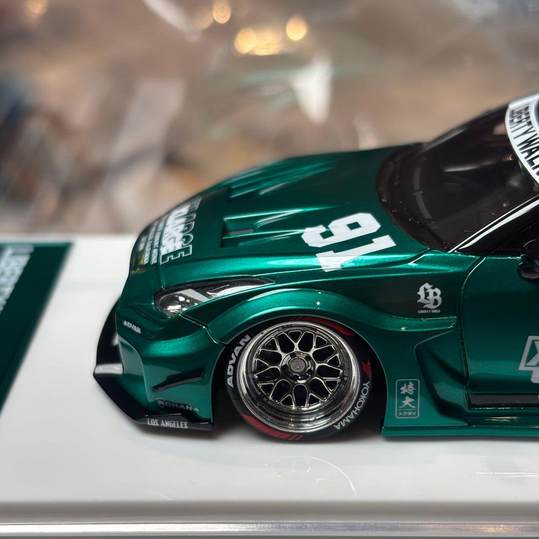 Make Up 1/43 LBWK × XLARGE NISSAN 35GT
