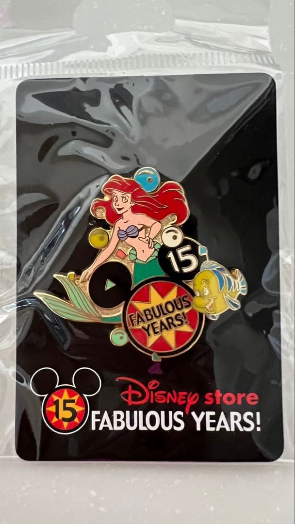 【限定】ディズニーストア15周年 ピンバッジ11点セット 新品未開封コレクション