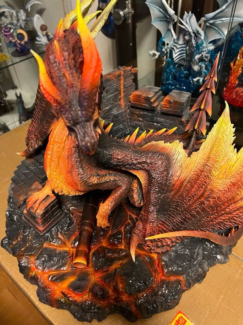 モンスターハンター　紅龍ミラボレアス（ミラバルカン）　スタチュー　世界限定11体