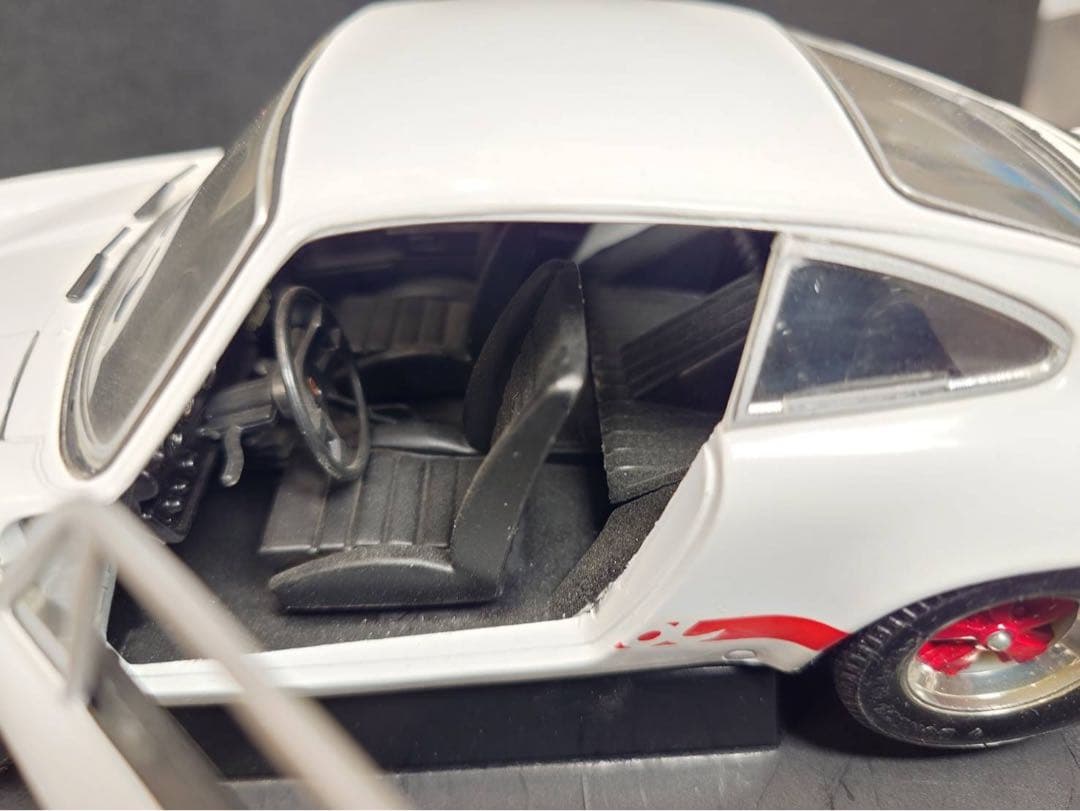 京商　イーグル　1/18ミニカー ポルシェ911 カレラ　RS ホワイト