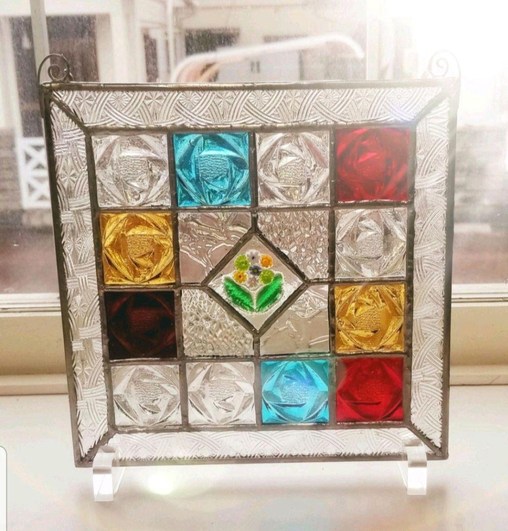 ステンドグラス　ローズガラスのパネル(スタンド付)
