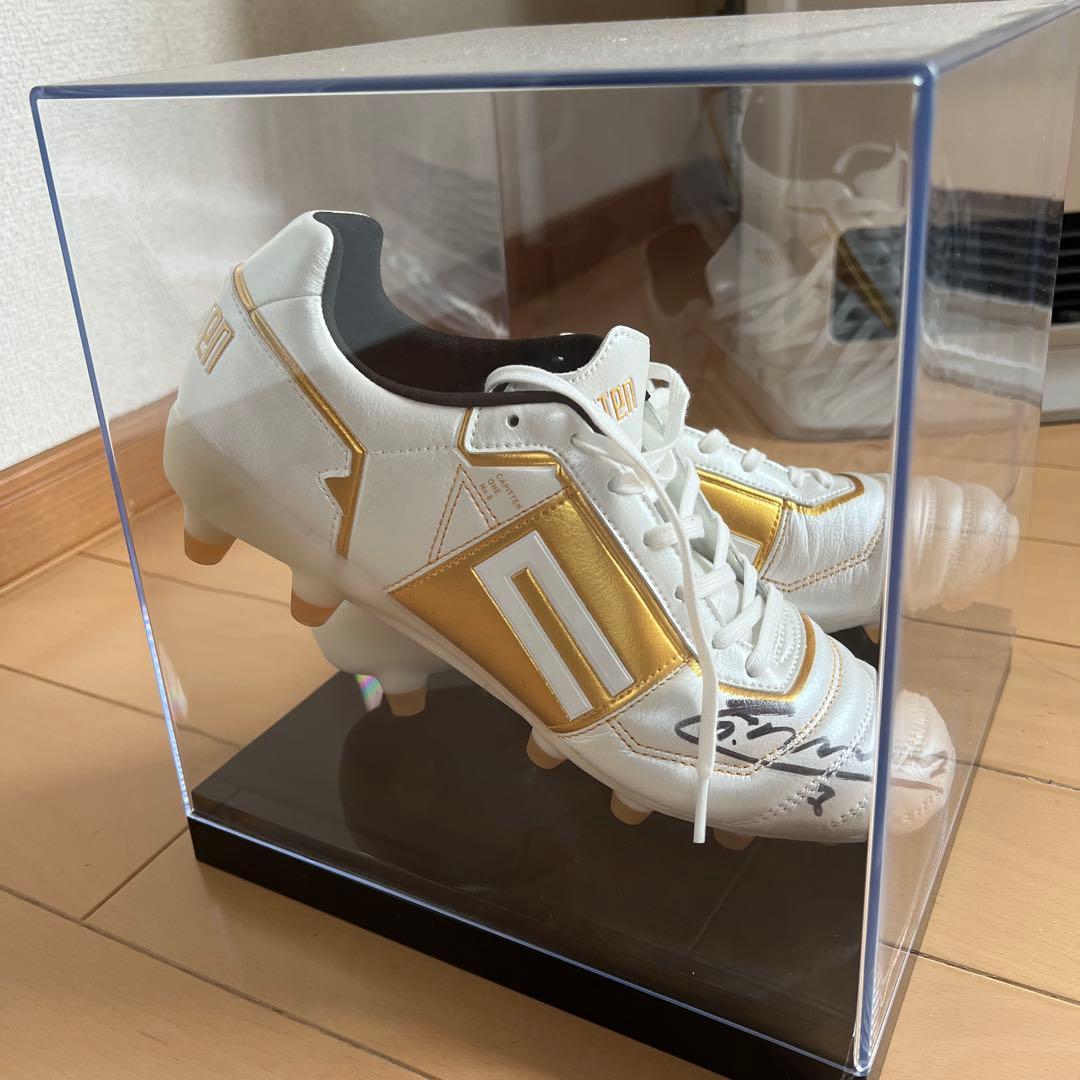 イニエスタ　CAPITTEN ONE 888 LIMITED Edition