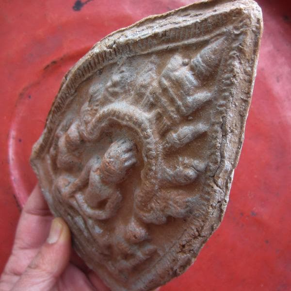 8～12世紀　大型　タイ　ハリプンチャイ陶製磚仏