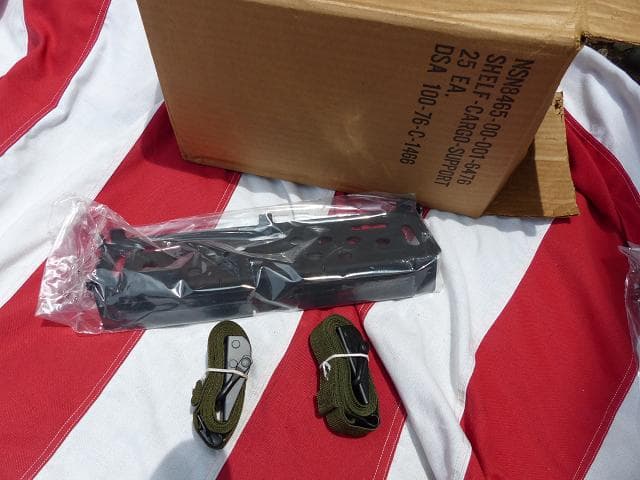 1976” 米軍 アリス　カーゴサポート シェルフ　ストラップ２本 153