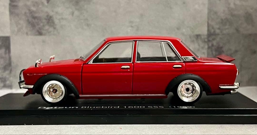 国産名車 1/24 ダットサン ブルーバード 510 カスタム 旧車 ミニカー