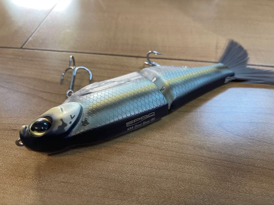 ルアー・フライ spro kgb chad shad 180