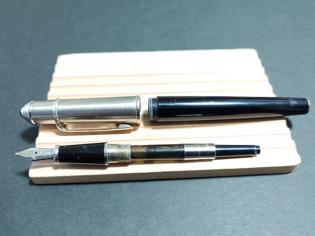 カルティエ 万年筆 ディアボロ・ドゥ・カルティエ