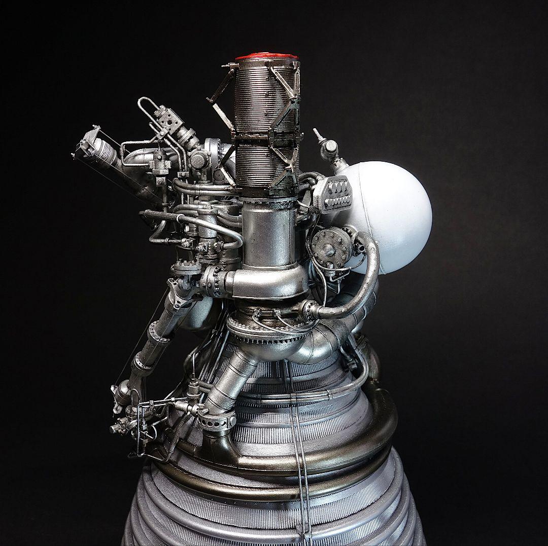 ロケットダイン社製 J-2 ロケットエンジンモデル完成品