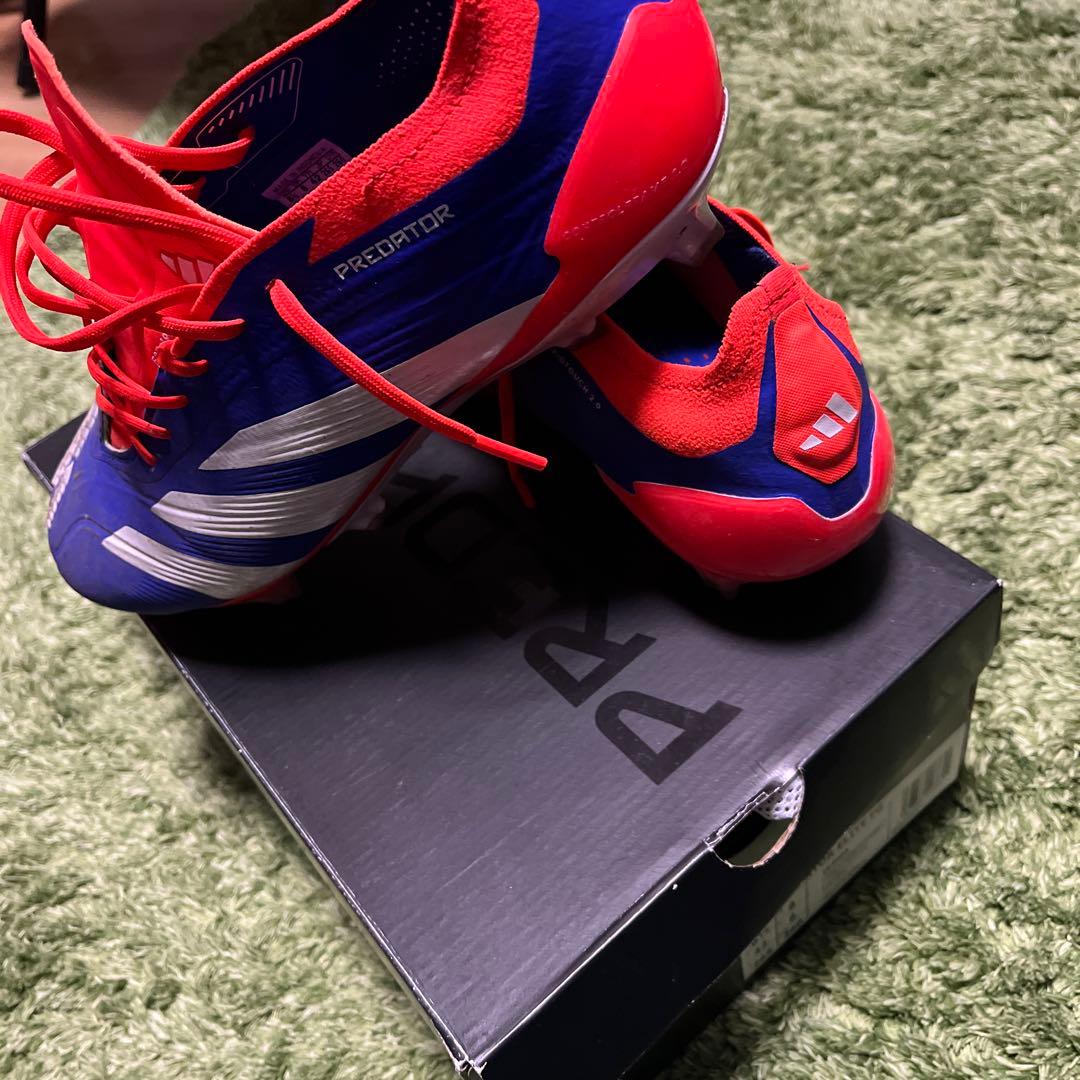 Adidas Predator サッカーシューズ 青赤