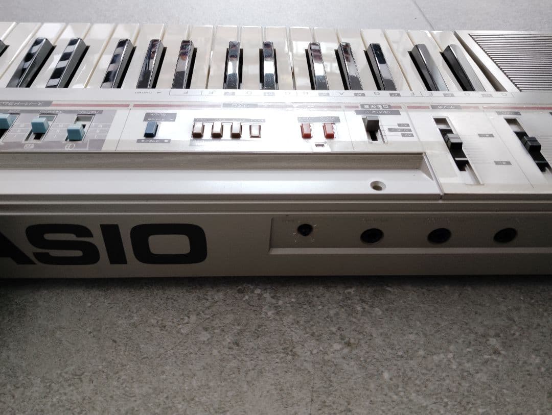 CASIO Casiotone CT-320 電子ピアノ シンセサイザー 銀色