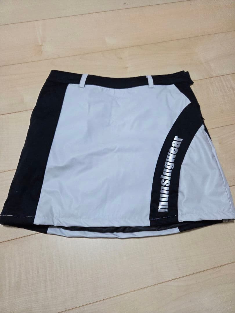 マンシングウェア　防風ベスト+スカート　セットアップ