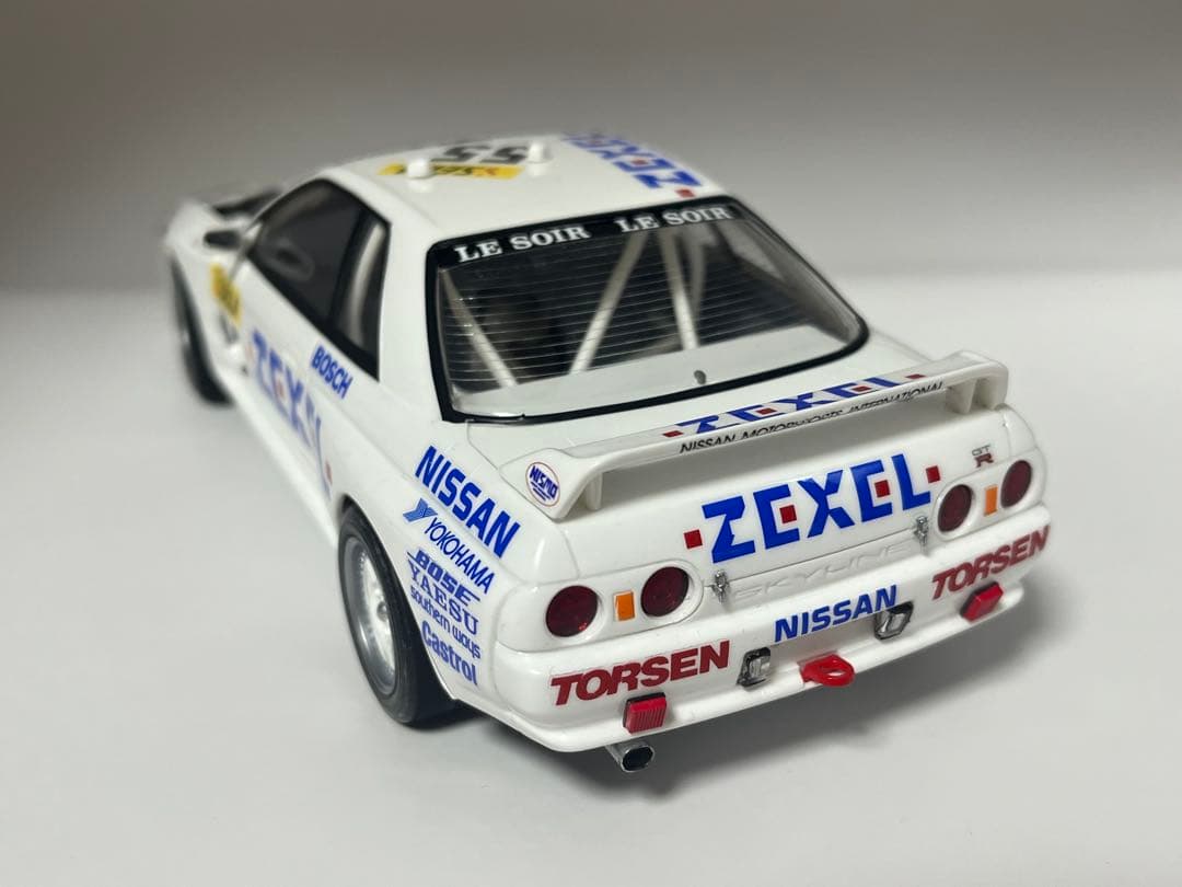 タミヤ1/24ゼクセルスカイラインGT-R Gr.Nプラモデル完成品