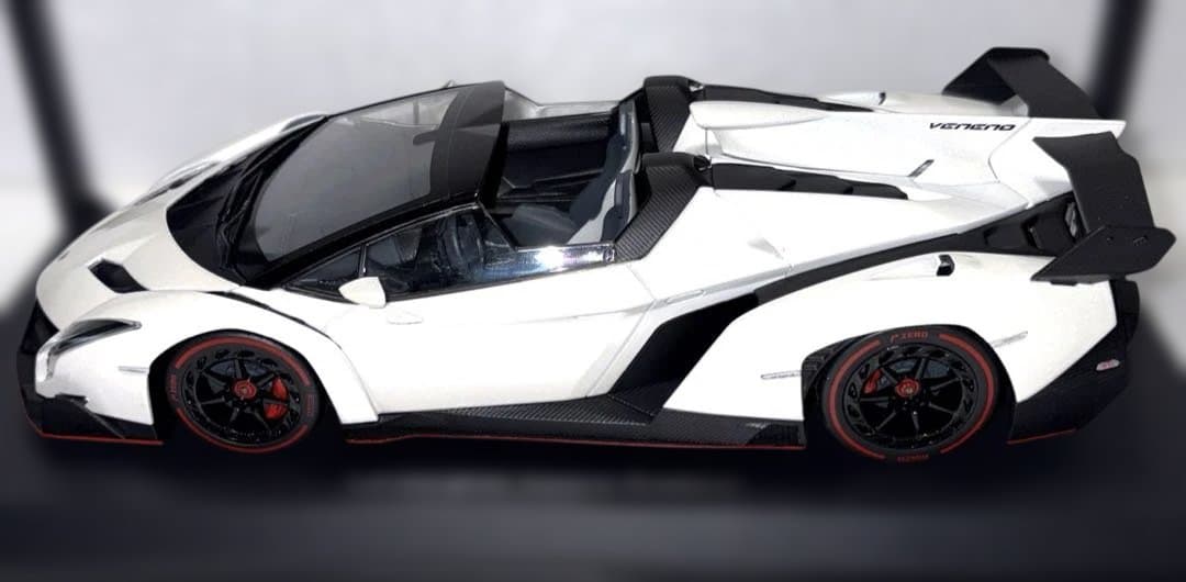 京商 ランボルギーニ ヴェネーノ 1/18 OUSIA