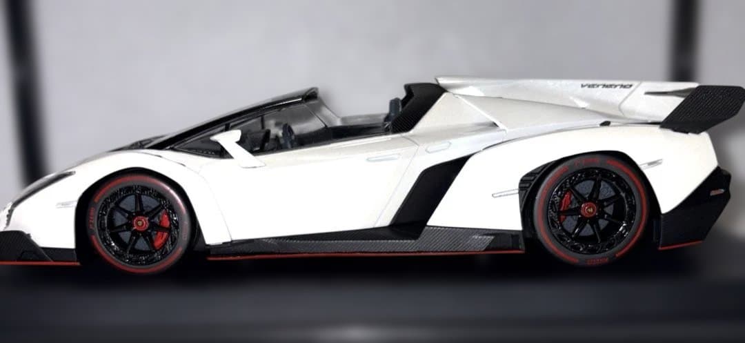 京商 ランボルギーニ ヴェネーノ 1/18 OUSIA