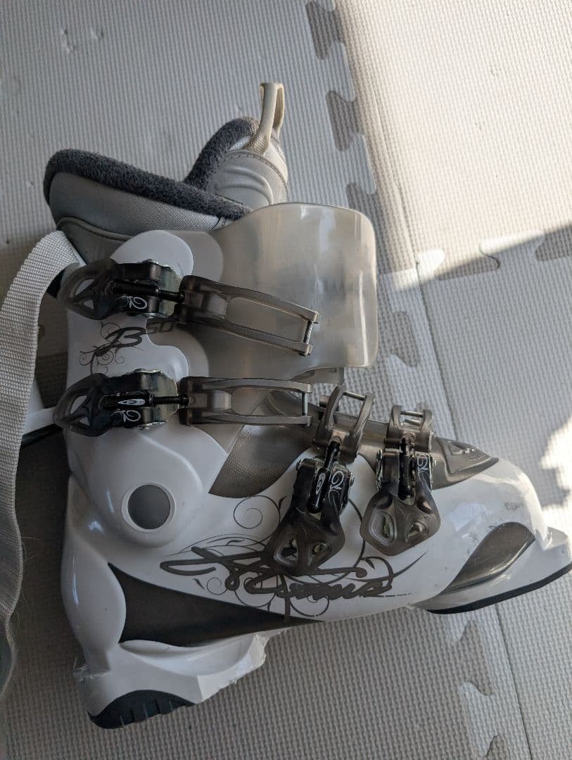 アトミックAtomic スキーブーツ SuperComfort 24.5/25