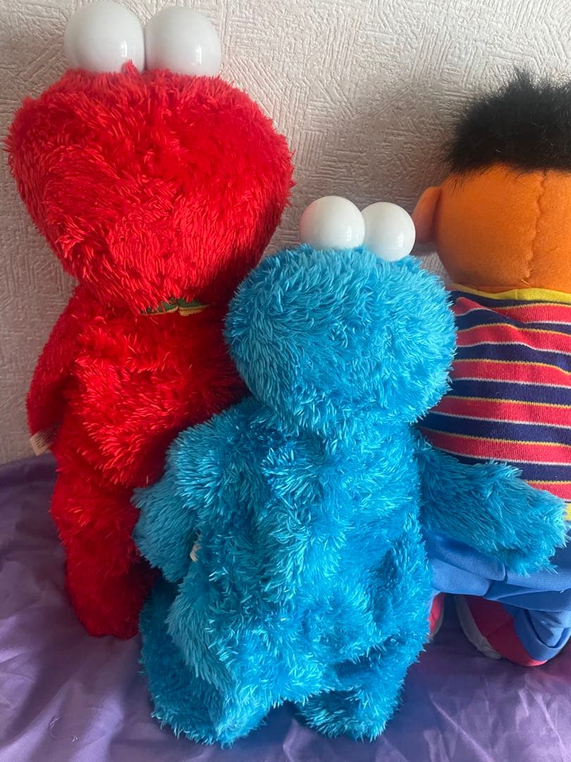 セサミストリートくすぐりエルモクッキーモンスターアーニー男の子動くぬいぐるみ置物