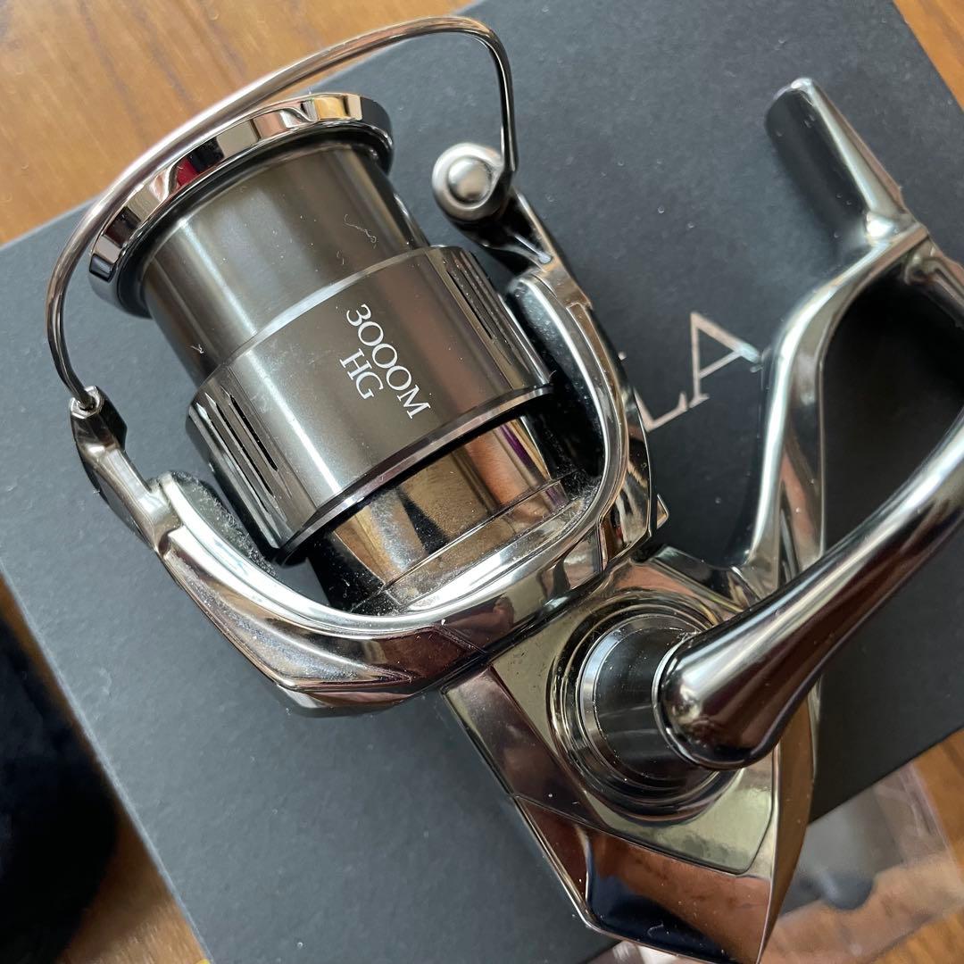 シマノ　22ステラ3000MHG ウッドノブ無し