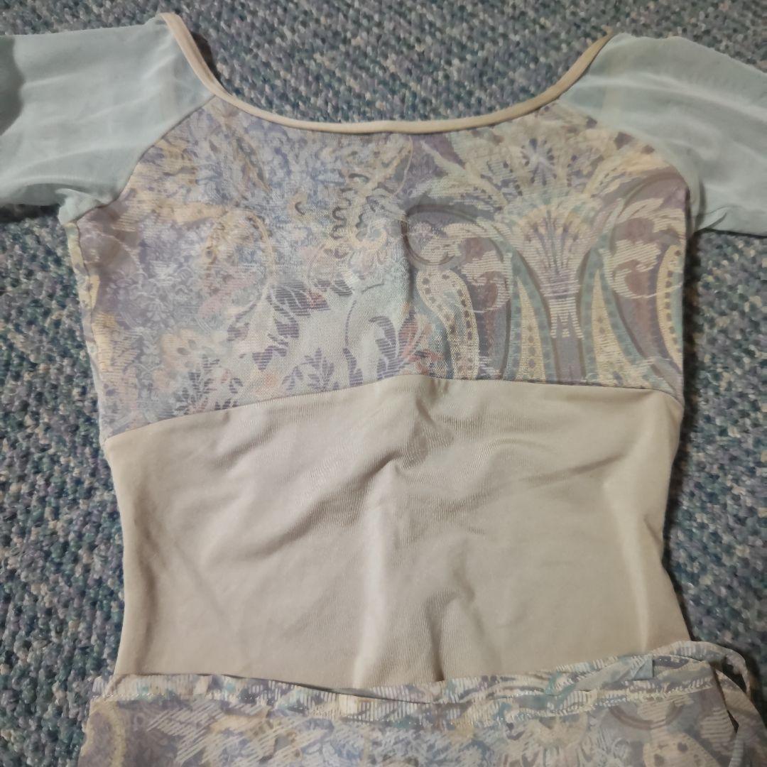 チャコットバレエレオタードとスカート