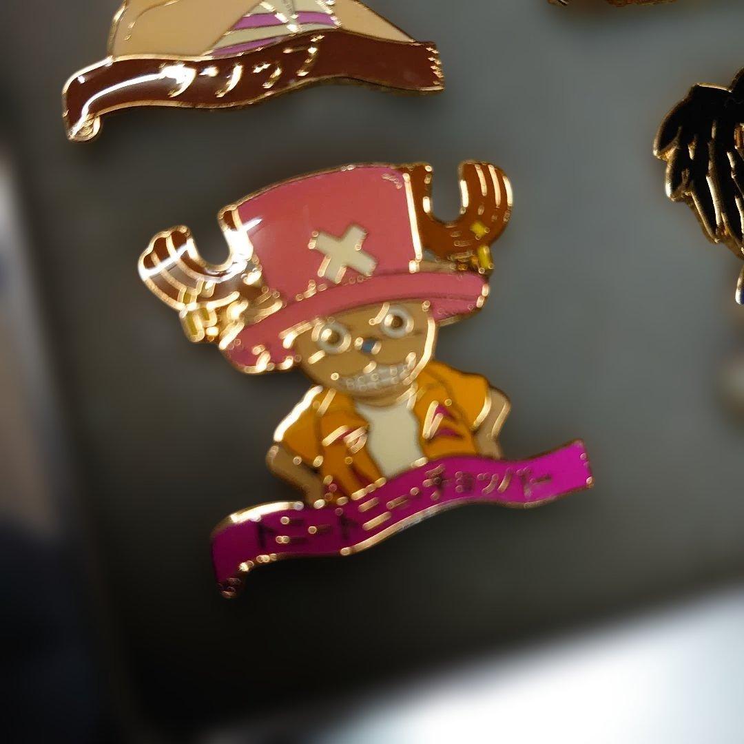 ワンピース キャラクターピンバッジセット