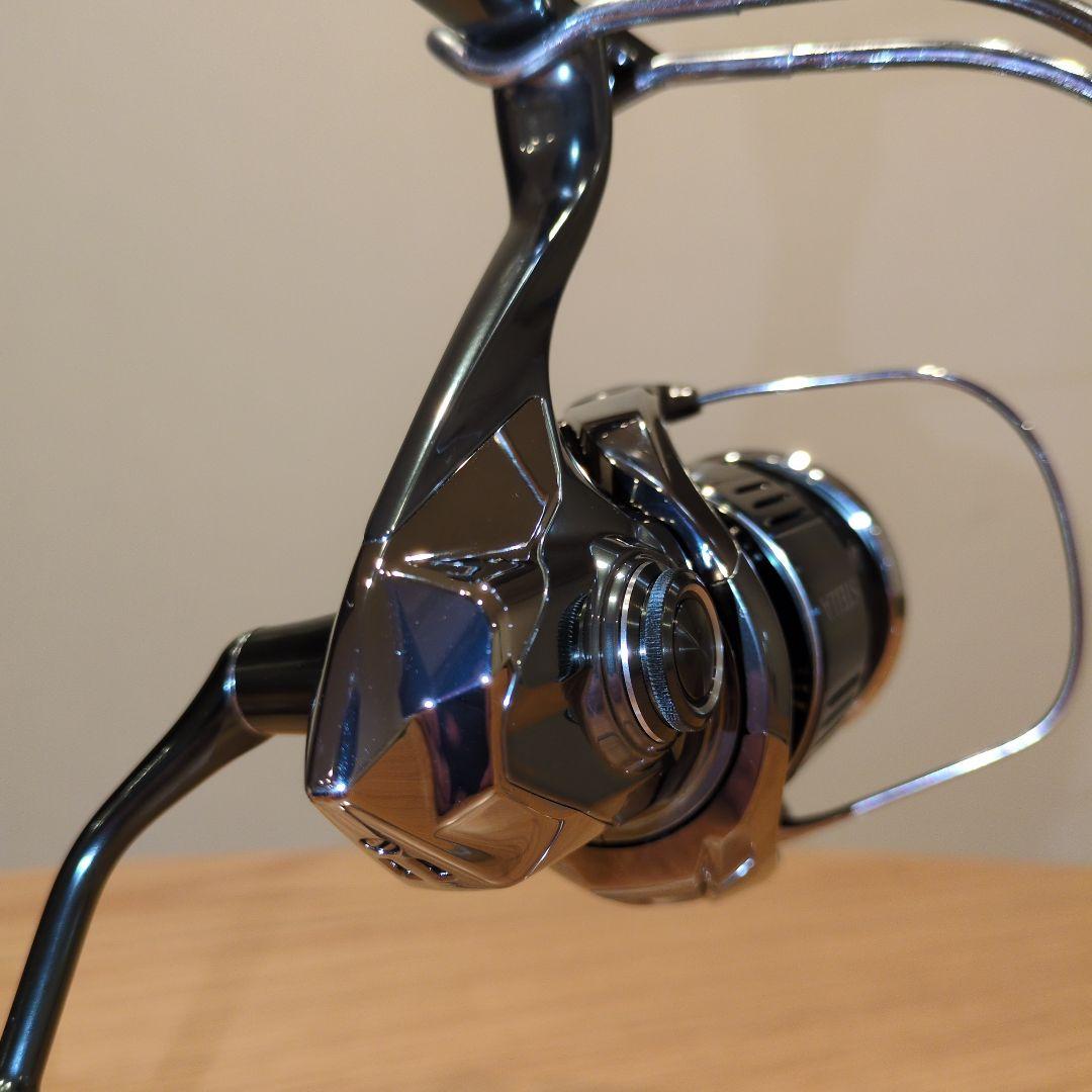 シマノ　22ステラ4000M (ゴメクサスパワーハンドル装着)