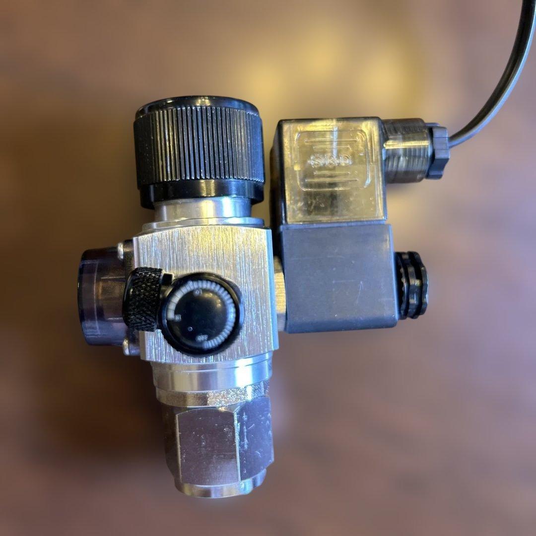 水草育成 CO2レギュレーター 電磁弁