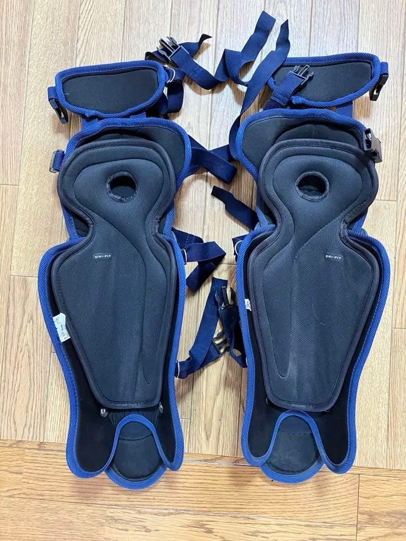 [入手困難] NIKE キャッチャー防具セット ネイビー
