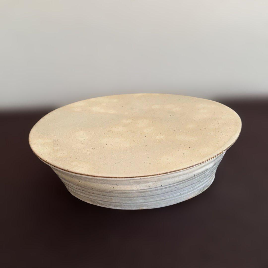 2/1まで限定値下げ：希少：花岡隆　粉引台皿　高台