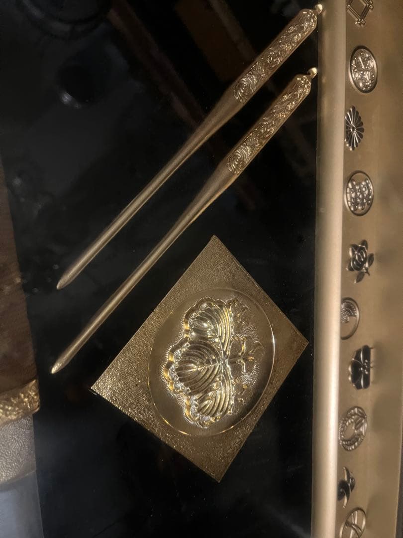 日本刀模造刀額飾り 、模造刀額飾り 武家三大家家紋付き 、徳川 、織田 、豊臣