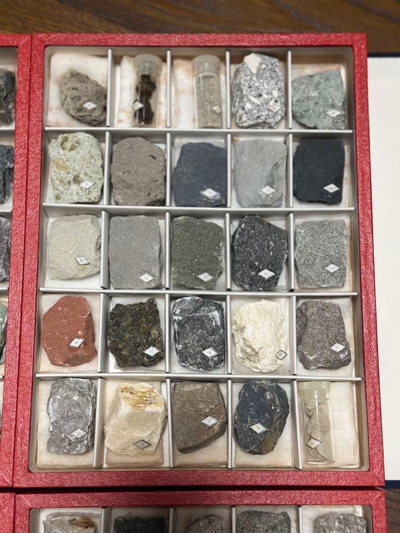 岩石標本　‐ ROCK COLLECTION ‐ 日本地科学社　岩石　（ニチカ）