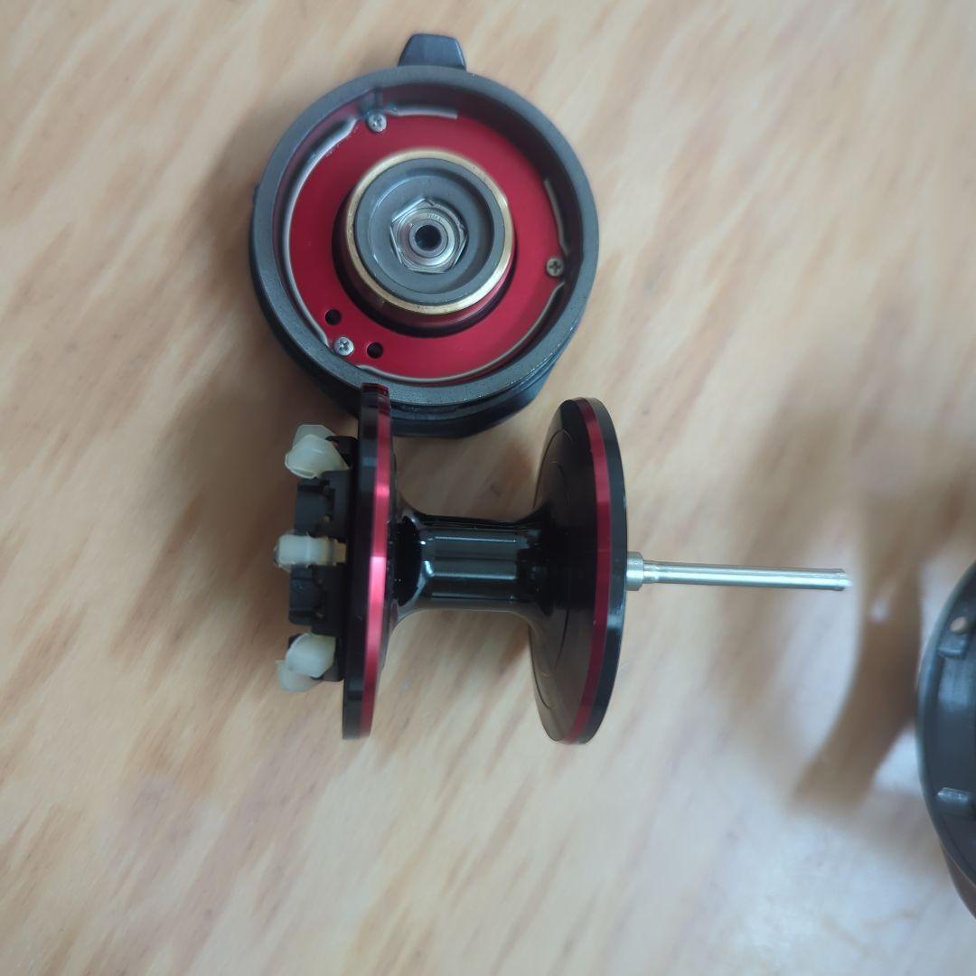 SHIMANO 24Scorpion MD 300XGLH ベイトリール