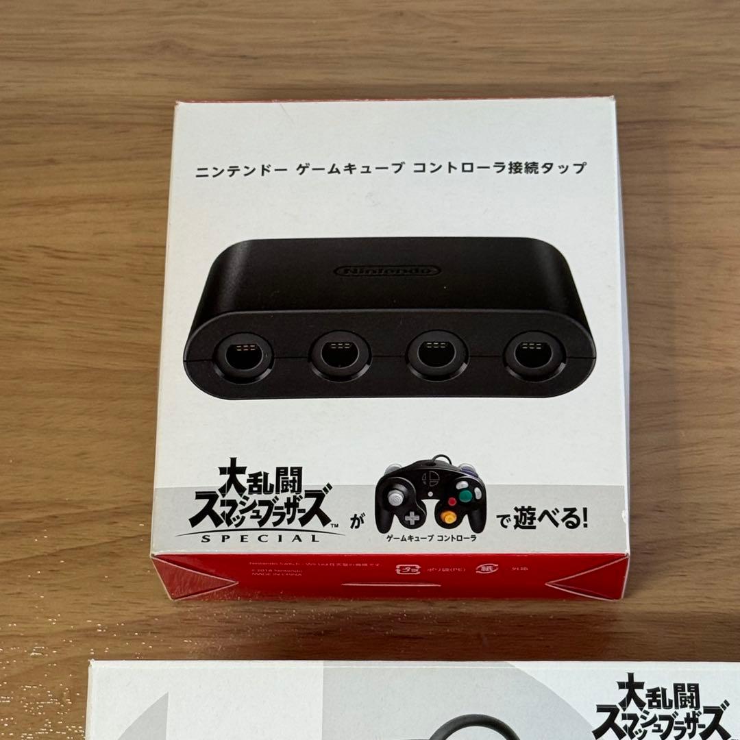 6-186【美品】ゲームキューブコントローラ スマブラブラック 4個 接続タップ