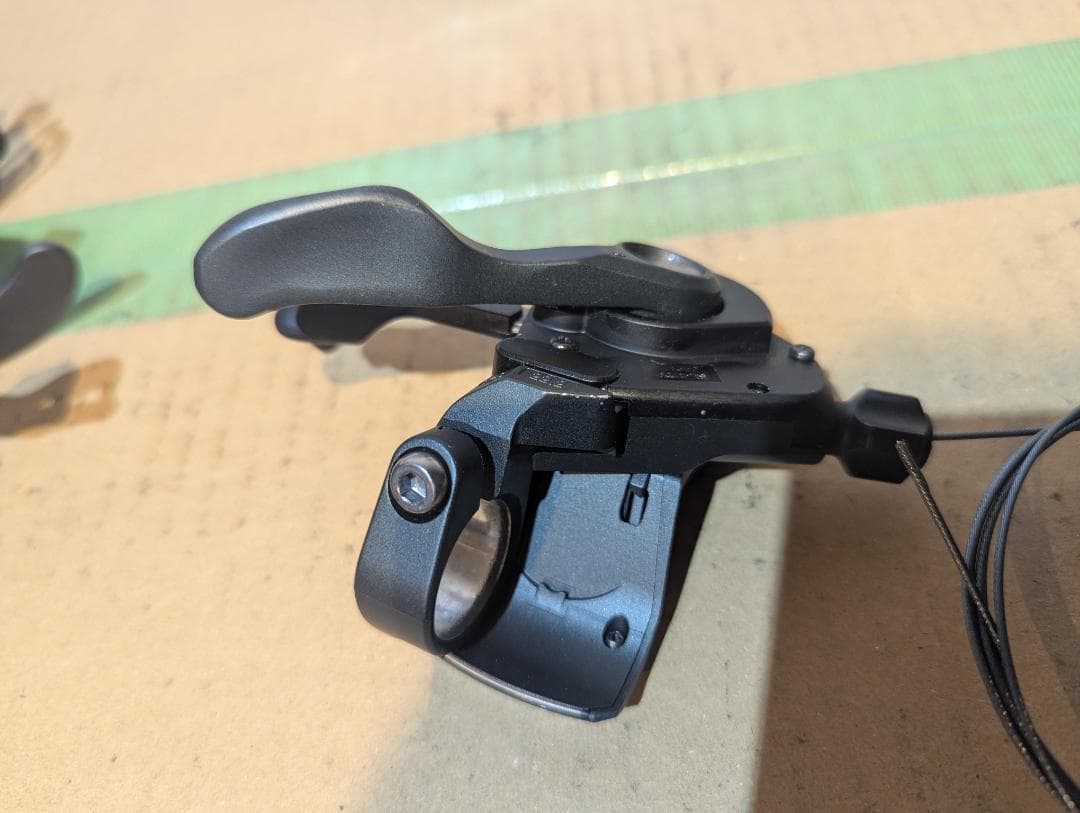 SHIMANO Tiagra フラットバー用シフターセット