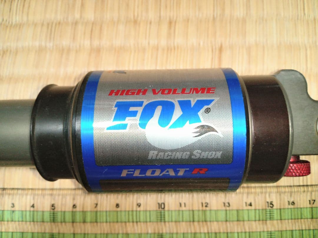 TURBO　FOX FLOAT R 穴間165mm 美品　ポンプ付