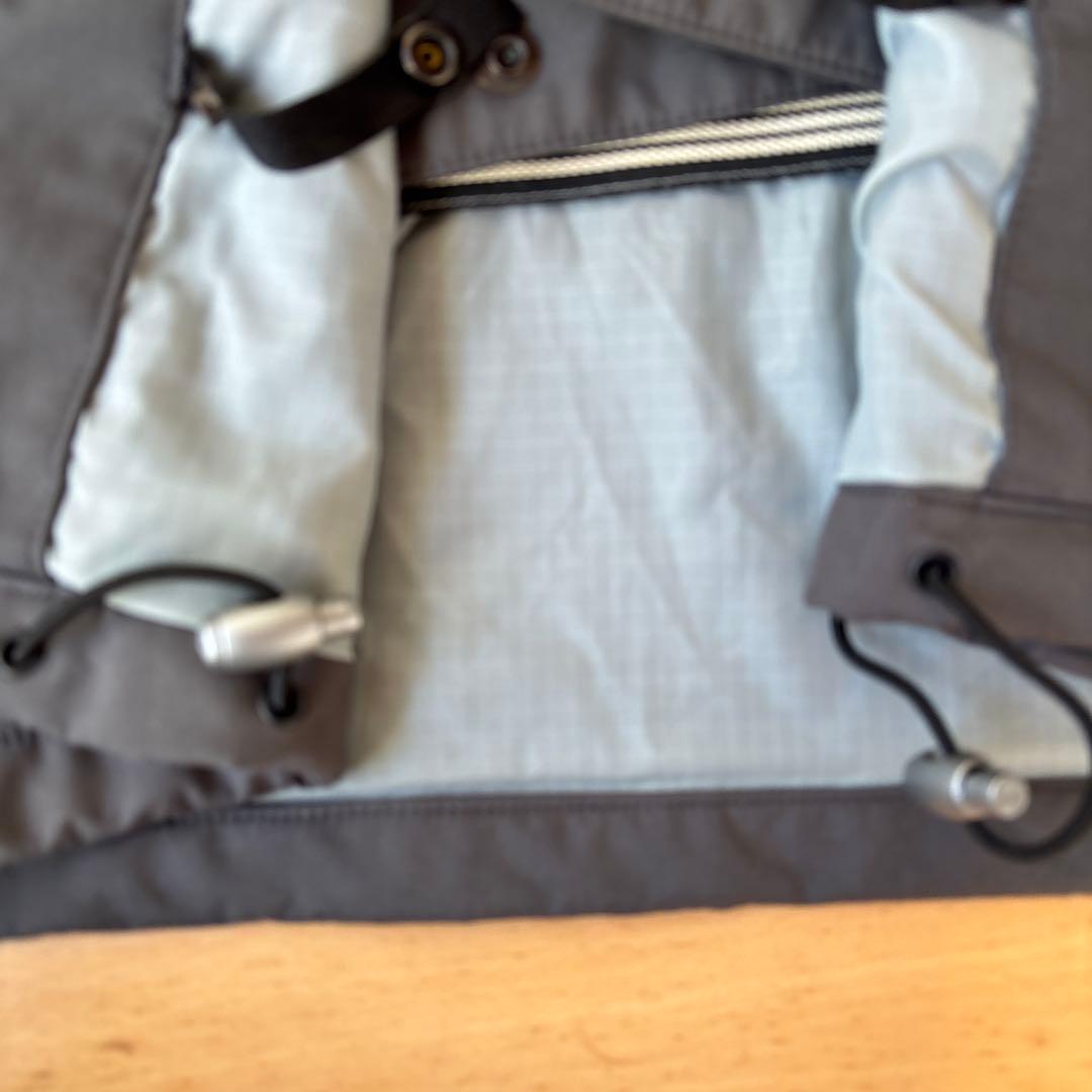 アバランチ　スノボウェア　グレー