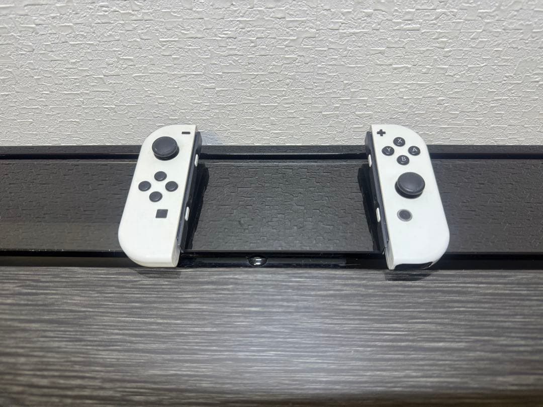 【美品】Nintendo Switch (有機elモデル) ホワイト