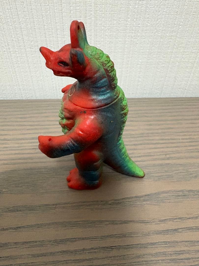 【レア】当時物　怪獣　ゴモラペンダント 円谷