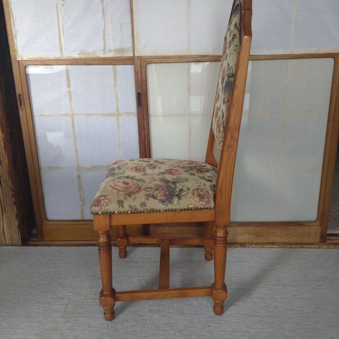 【英国アンティーク調】ダイニングチェア ゴブラン織 花柄 鋲打ち 木製　2/4