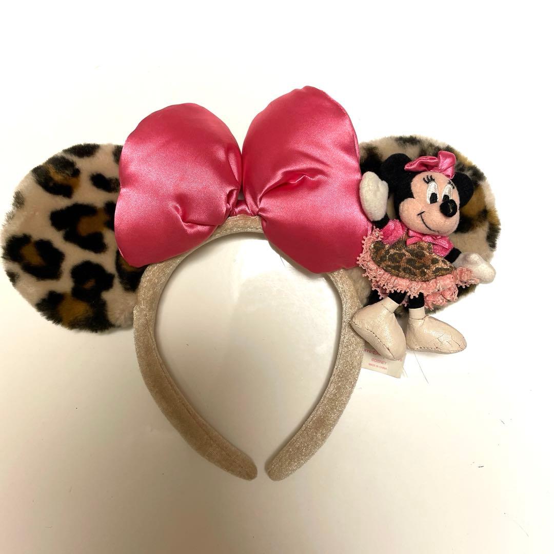 ☆ディズニー☆ミニーマウス　ヒョウ柄カチューシャ&ポシェット