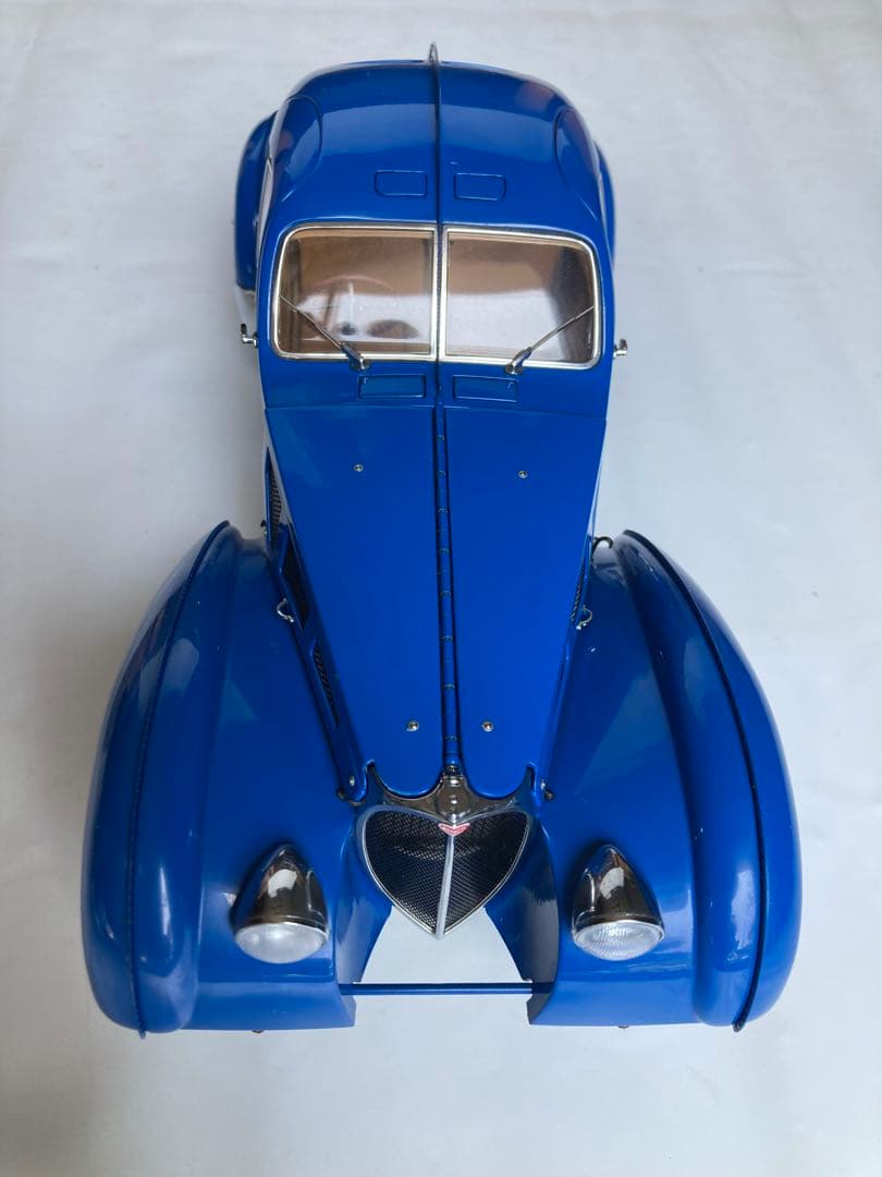 AUTOart 1/18 ブガッティ タイプ ダイキャストモデル