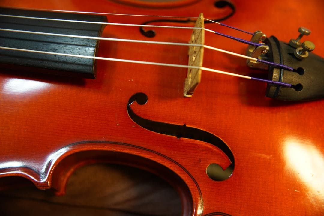 【黄金期・良音】　スズキ　バイオリン　No.330 1/2　70年代　新品弓