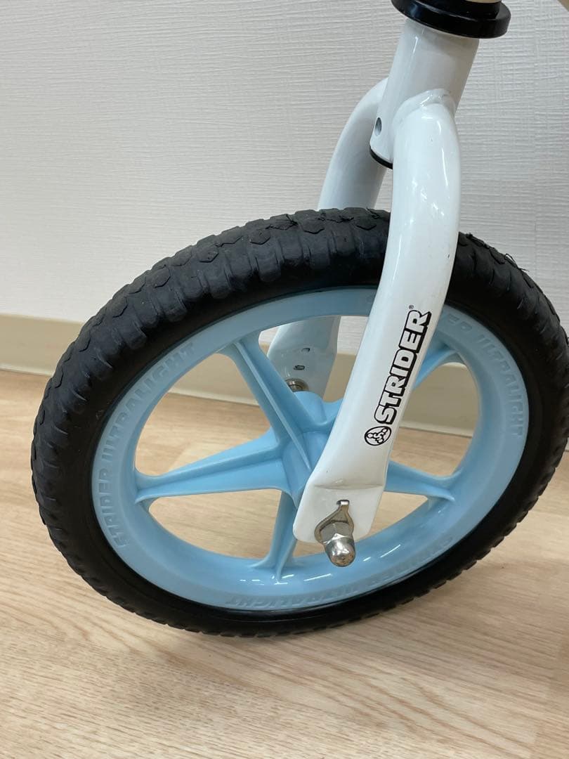 ストライダー ムラサキスポーツ限定色 12インチ STRIDER