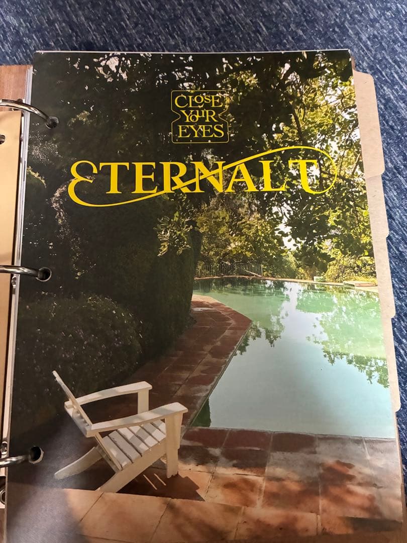 CLOSE YOUR EYES アルバム