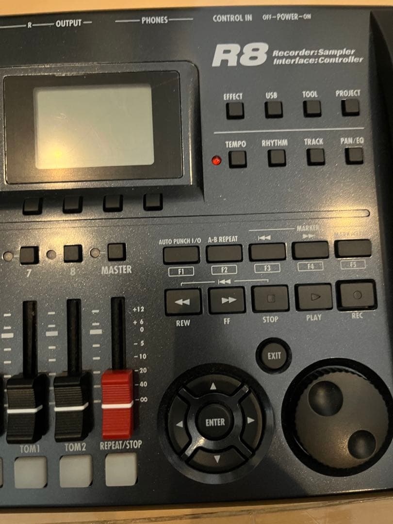 未使用　ZOOM R8 マルチトラックレコーダー