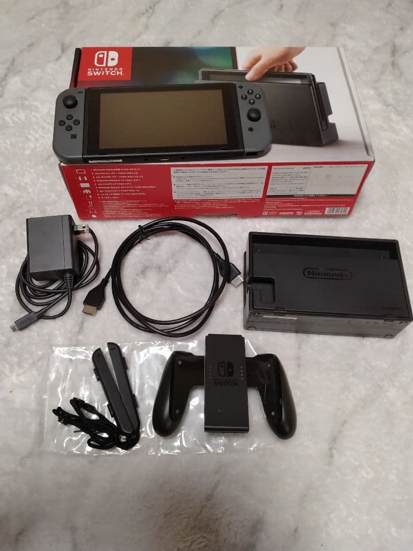 Nintendo Switch本体 グレー 付属品 SDカード64GB +オマケ