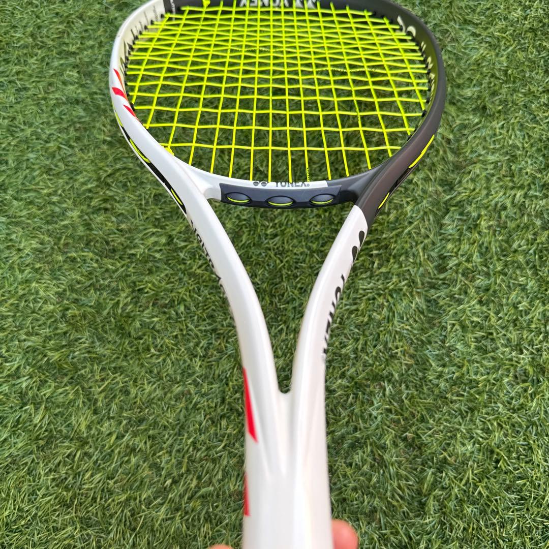 【値下げ中】YONEX VOLTRAGE 7VS UL-1