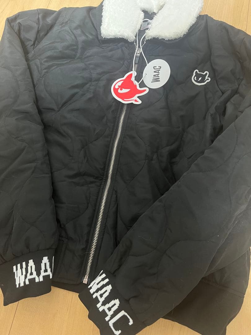 【新品】WAAC キルティングブルゾン　黒
