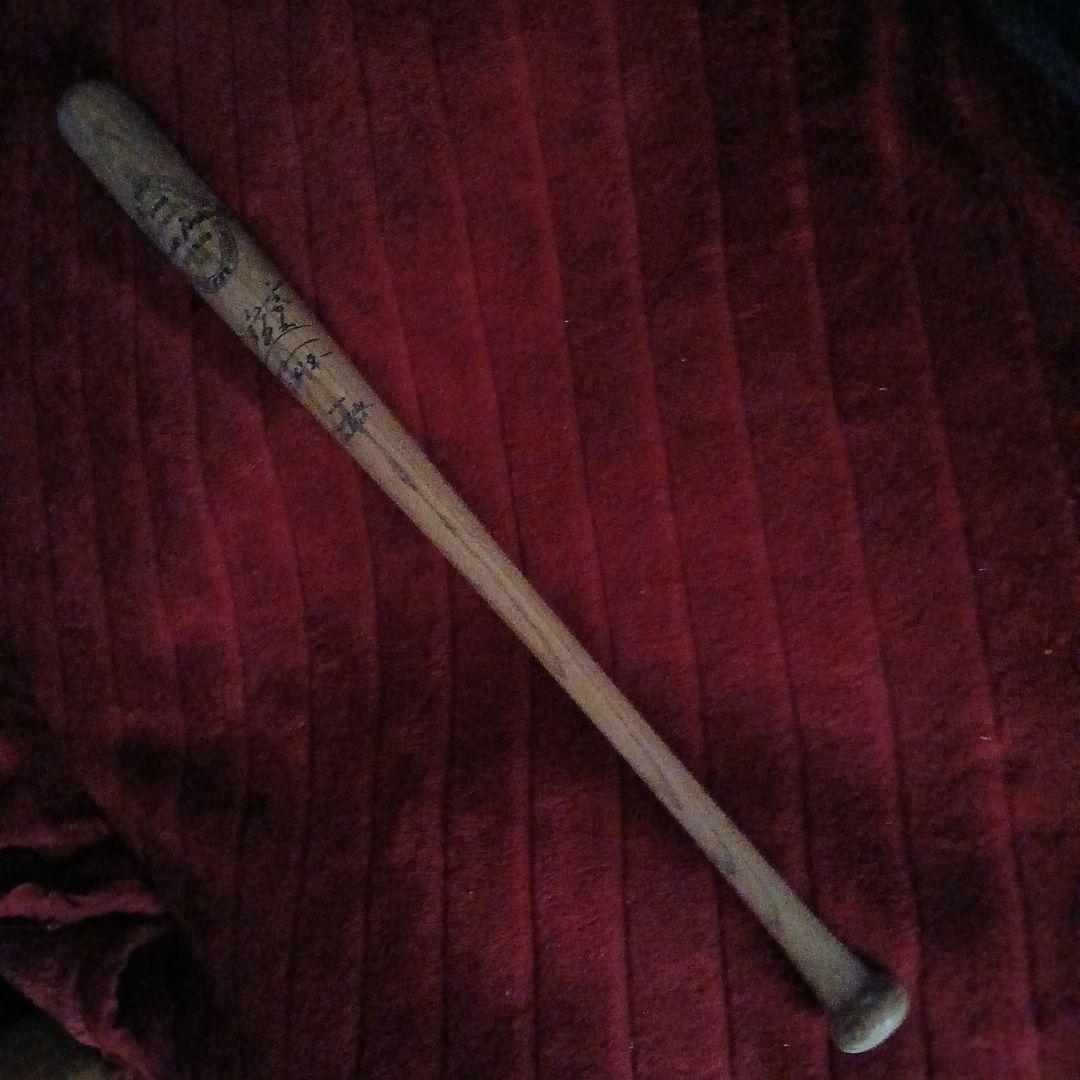 木製バット選手サイン入り