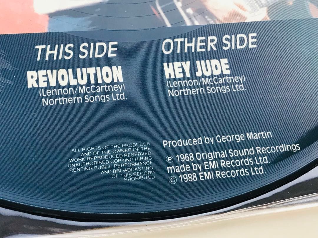 THE BEATLES ピクチャーレコード　UKオリジナル　台紙＋アウター付き！