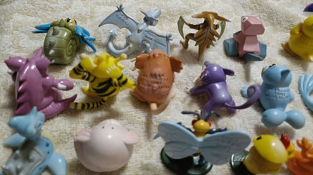 ポケモン　モンコレ　初期　６２体+付属品７